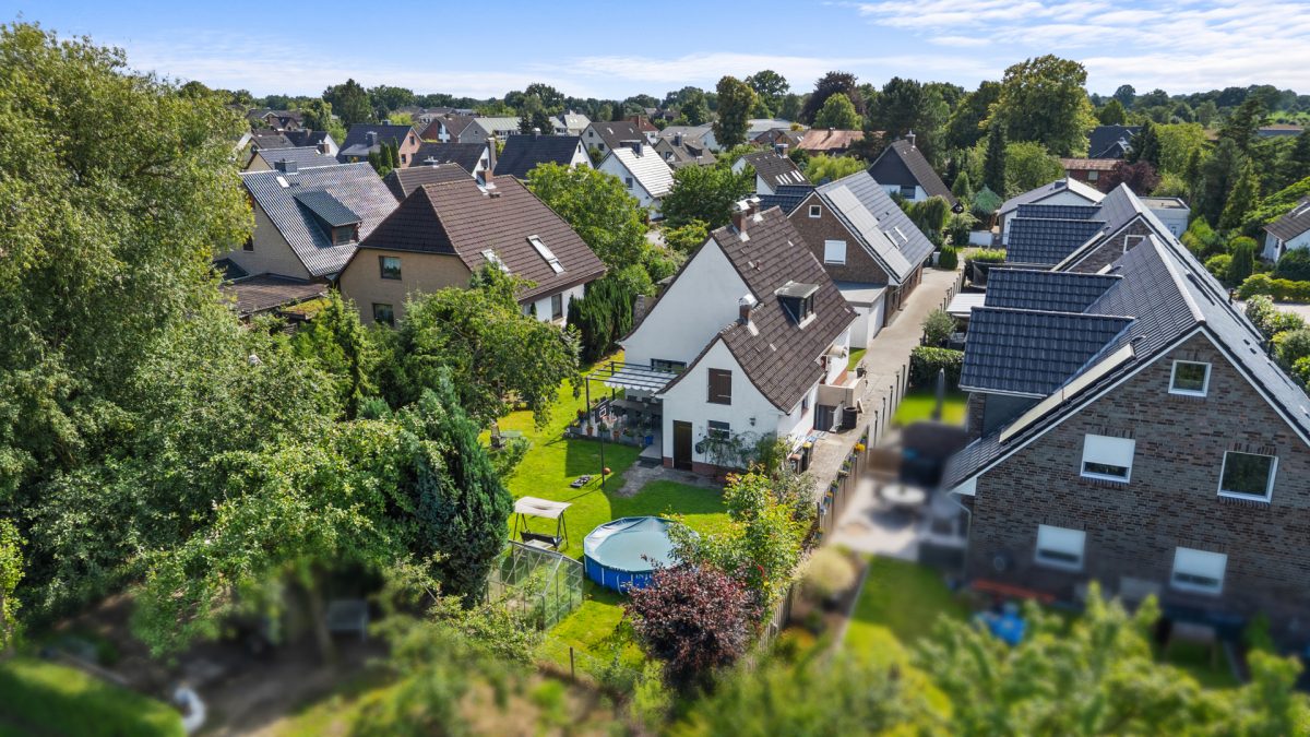 Immobilienangebot - Barsbüttel / Stellau - Alle - Einfamilienhaus mit vielen Möglichkeiten in ruhiger Anliegerstraße von Barsbüttel-Stellau !!!