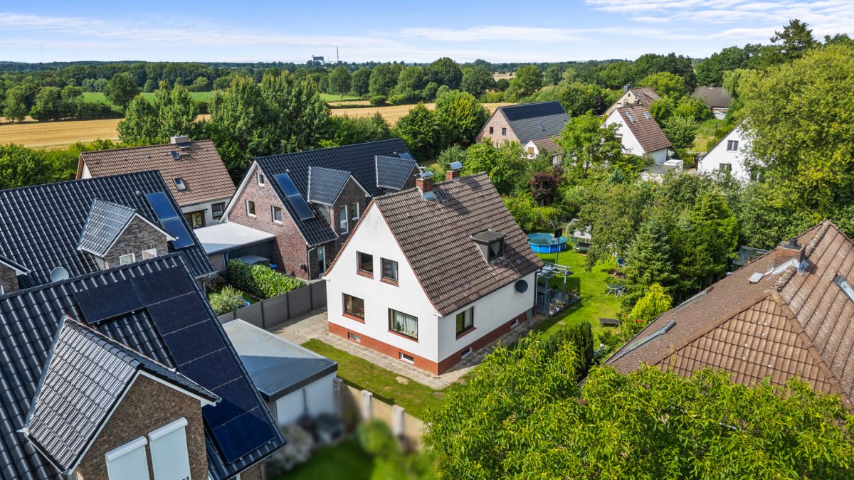 Immobilienangebot - Barsbüttel / Stellau - Alle - Einfamilienhaus mit vielen Möglichkeiten in ruhiger Anliegerstraße von Barsbüttel-Stellau !!!