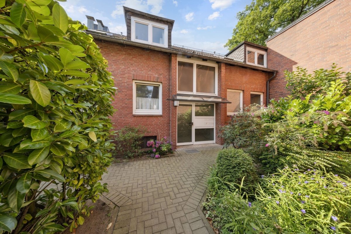 Immobilienangebot - Hamburg / Rahlstedt - Alle - 4 Zimmer Wohnung im 1.OG mit zwei  Balkone Süd-Westlage in ruhiger Wohnlage in Oldenfelde