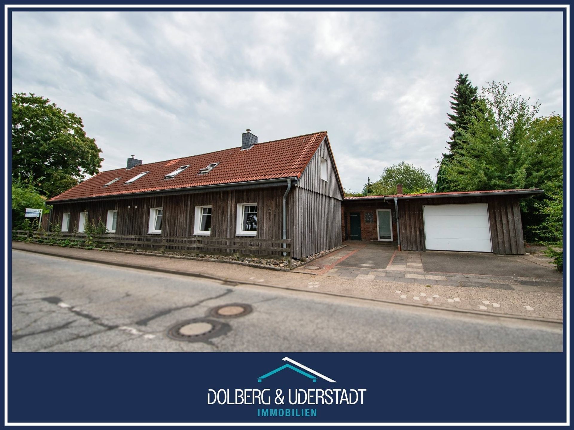 Immobilienangebot - Büdelsdorf - Alle - Kleine Doppelhaushälfte mit Garage
in Büdelsdorf