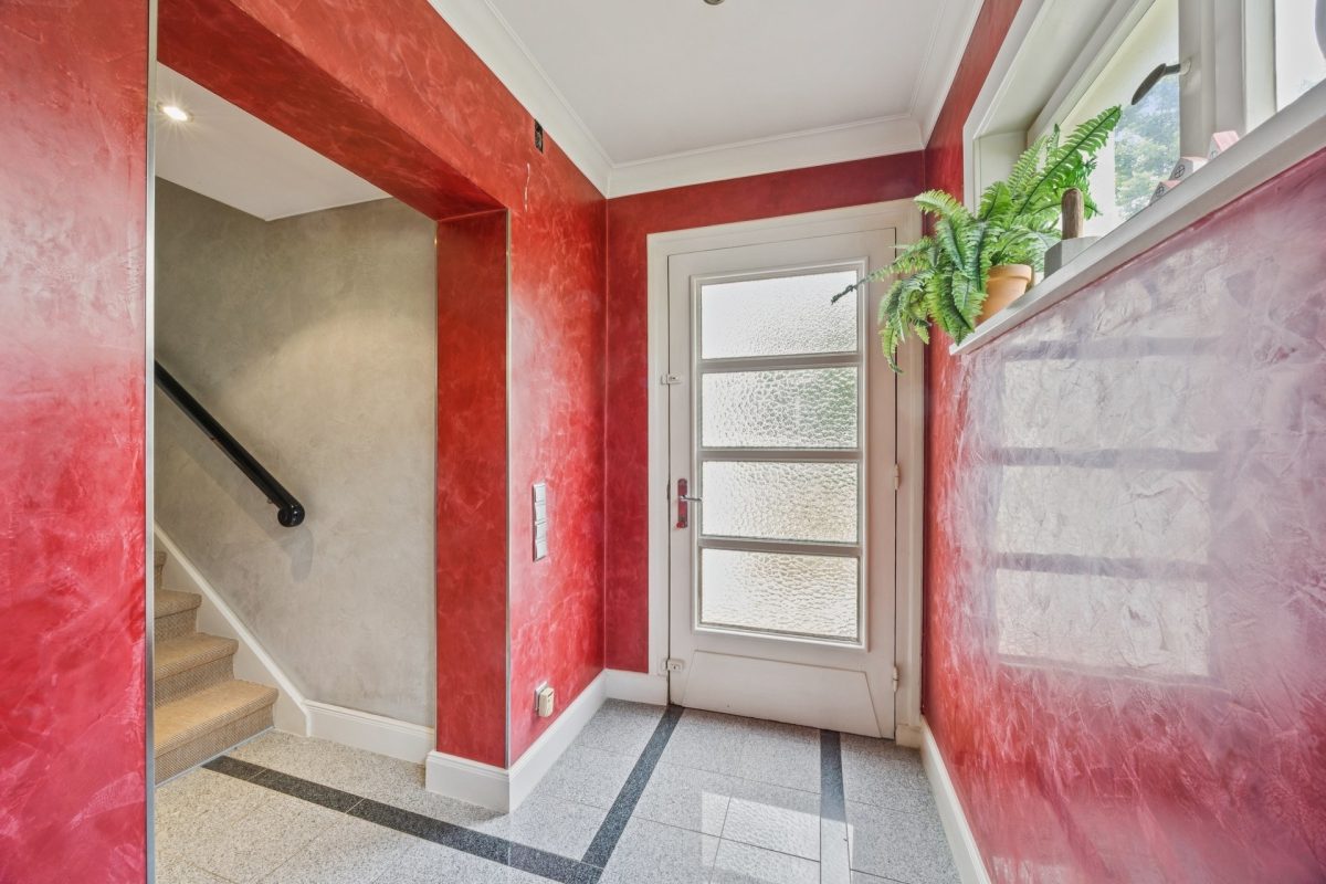 Immobilienangebot - Hamburg / Meiendorf - Alle - Wohnen und Arbeiten: Zwei Häuser auf einem Grundstück oder alternativ gute Bebauungsmöglichkeit