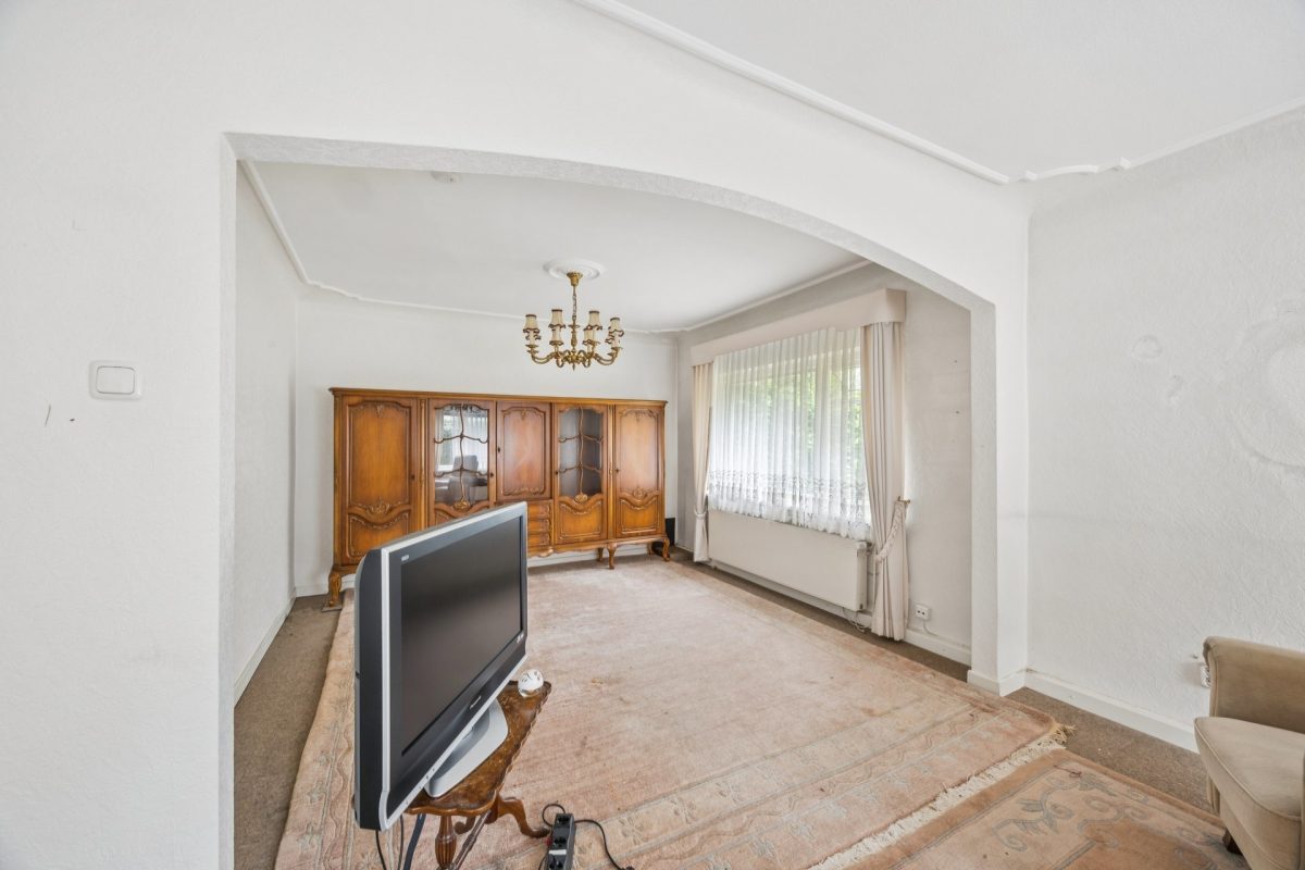 Immobilienangebot - Hamburg / Meiendorf - Alle - Wohnen und Arbeiten: Zwei Häuser auf einem Grundstück oder alternativ gute Bebauungsmöglichkeit