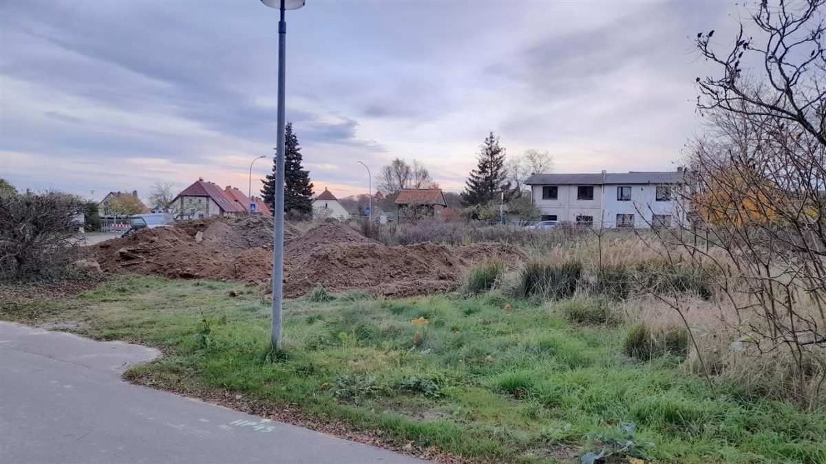 Immobilienangebot - Malchin - Alle - Courtagefreies Baugrundstück für Wohnen und Gewerbe
auch Teilung möglich