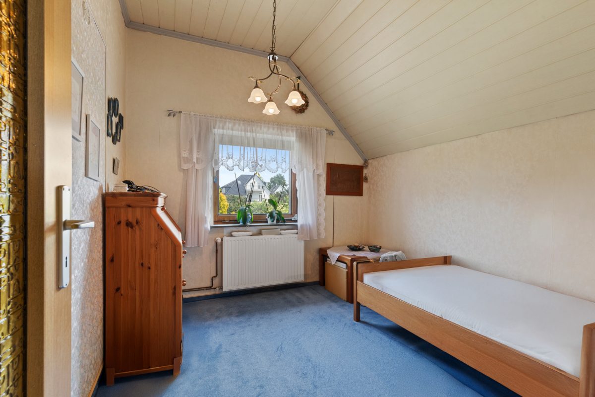Immobilienangebot - Hamburg / Rahlstedt - Alle - Gepflegtes Einfamilienhaus in beliebter Anliegerstraße von HH-Rahlstedt