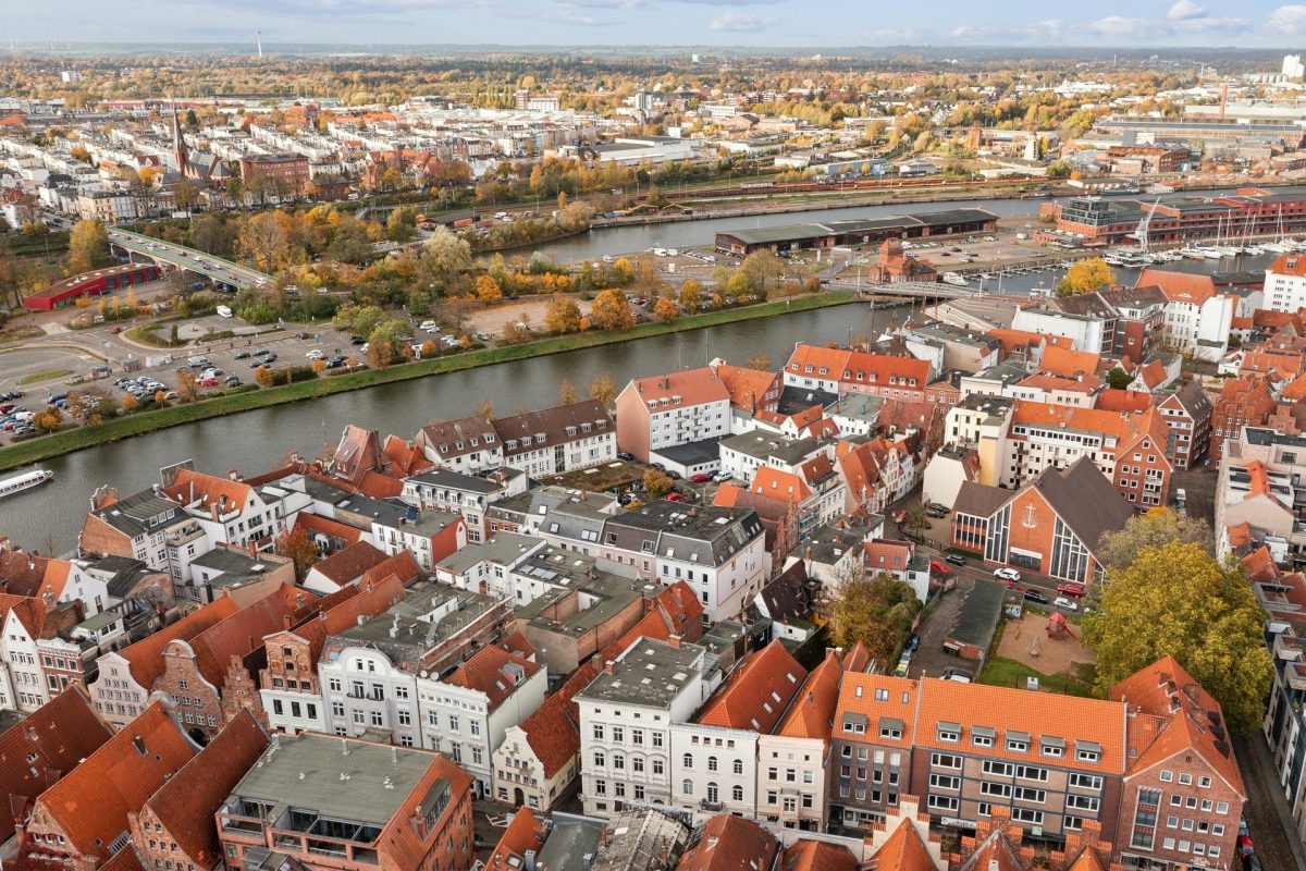 Immobilienangebot - Lübeck / Innenstadt - Alle - Wohn- und Geschäftshaus im Herzen des Lübecker Zentrums
