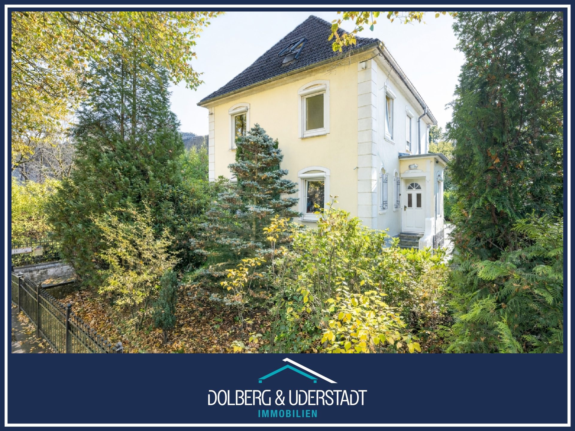 Immobilienangebot - Hamburg / Farmsen-Berne - Alle - Charmante Stadtvilla mit Vollkeller und großzügigem Süd-Grundstück in ruhiger Anwohnerstraße