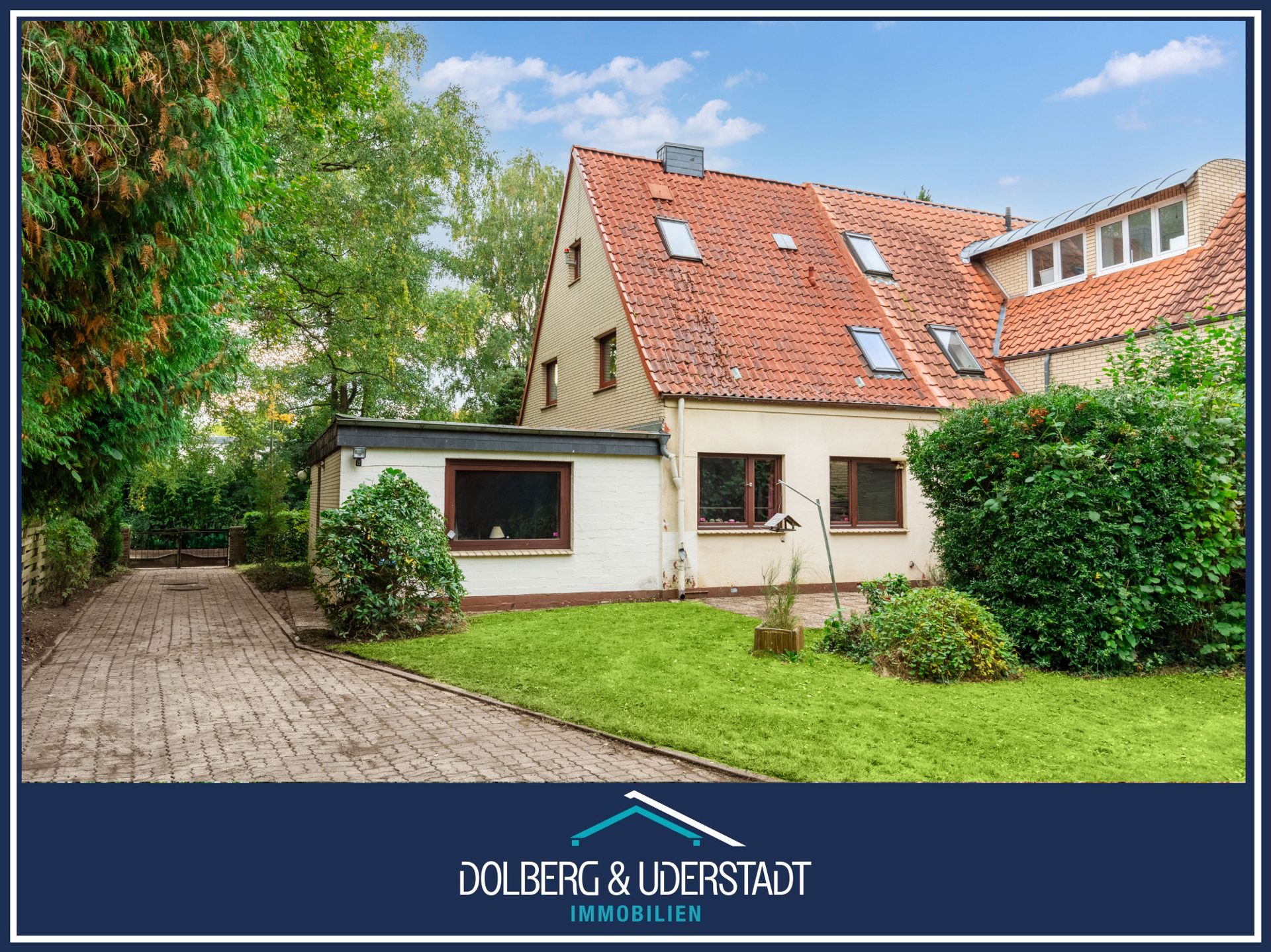 Immobilienangebot - Hamburg / Rahlstedt - Alle - Sanierungsbedürftige Doppelhaushälfte mit großzügigem Grundstück und Doppelgarage in HH-Rahlstedt