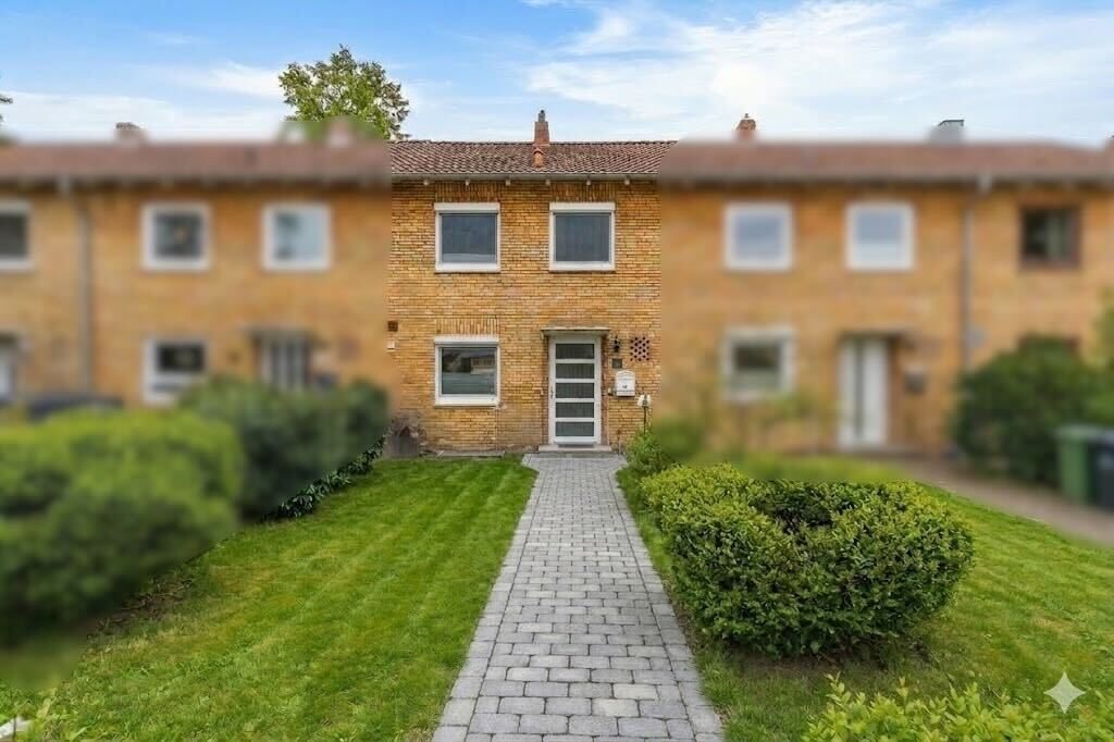 Immobilienangebot - Hamburg/ Harburg - Alle - Reihenmittelhaus mit Garten – modern, gepflegt und sofort bezugsfertig