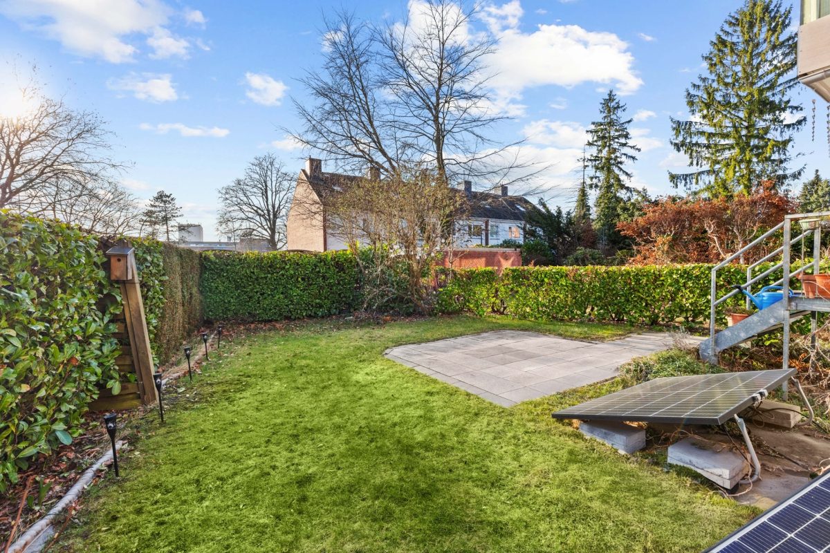Immobilienangebot - Hamburg / Wandsbek - Alle - Wohnen im Hochparterre – 3 Zimmer, Garten & PKW-Stellplatz inklusive