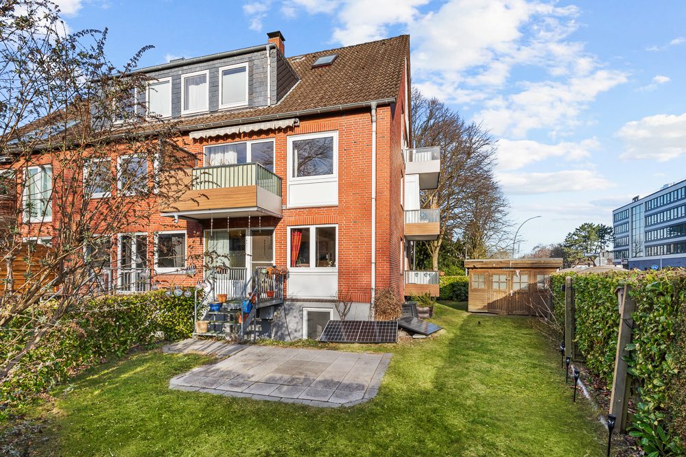 Immobilienangebot - Hamburg / Wandsbek - Alle - Wohnen im Hochparterre – 3 Zimmer, Garten & PKW-Stellplatz inklusive