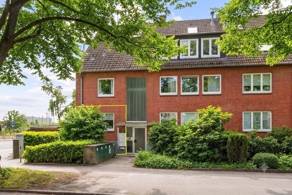 Immobilienangebot - Hamburg / Wandsbek - Alle - Hamburg-Wandsbek: Hochparterre mit Stellplatz, Balkon & Gartenanteil