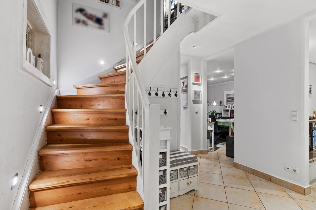 Immobilienangebot - Hamburg / Rahlstedt - Alle - Ihr modernisiertes familienfreundliches Zuhause im grünen Hamburg-Rahlstedt