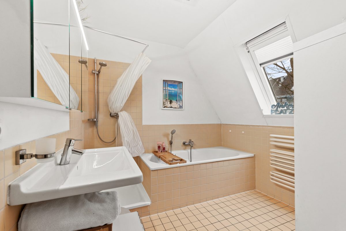 Immobilienangebot - Hamburg / Rahlstedt - Alle - Ihr modernisiertes familienfreundliches Zuhause im grünen Hamburg-Rahlstedt