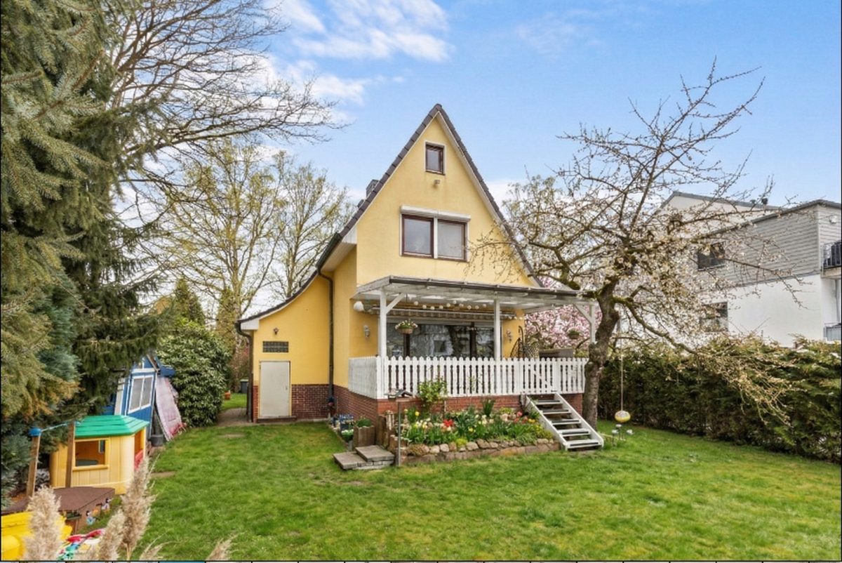 Immobilienangebot - Hamburg / Rahlstedt - Alle - Ihr modernisiertes familienfreundliches Zuhause im grünen Hamburg-Rahlstedt