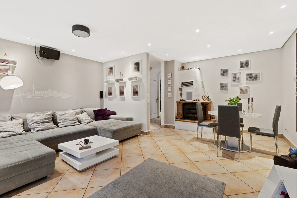Immobilienangebot - Hamburg / Rahlstedt - Alle - Ihr modernisiertes familienfreundliches Zuhause im grünen Hamburg-Rahlstedt