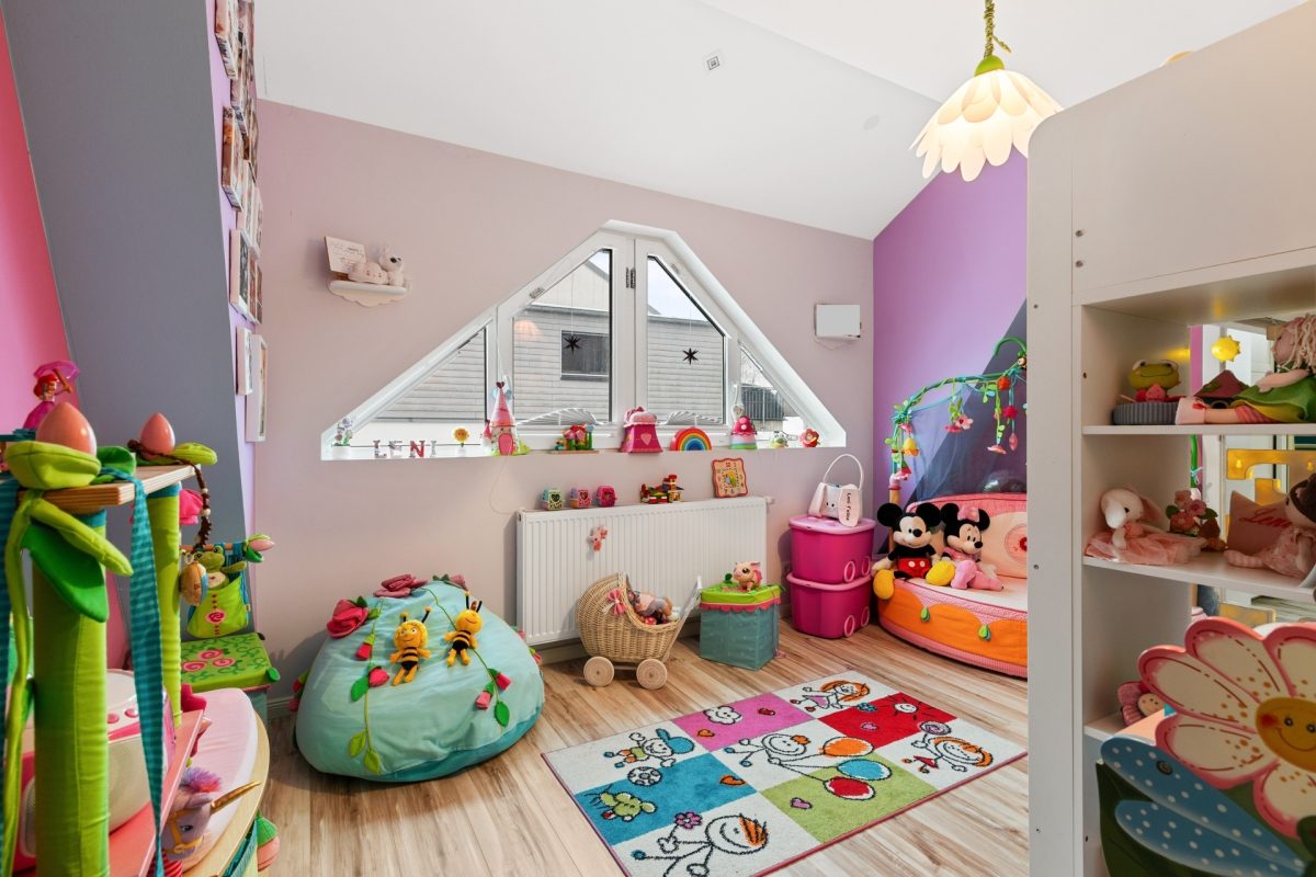 Immobilienangebot - Hamburg / Rahlstedt - Alle - Ihr modernisiertes familienfreundliches Zuhause im grünen Hamburg-Rahlstedt