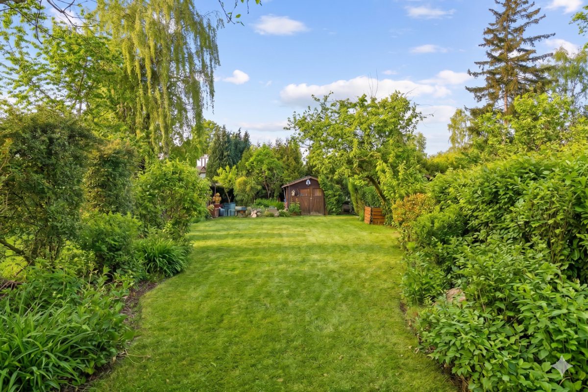 Immobilienangebot - Hamburg / Rahlstedt - Alle - Doppelhaushälfte mit eigenem Garten - Effizienzklasse C
