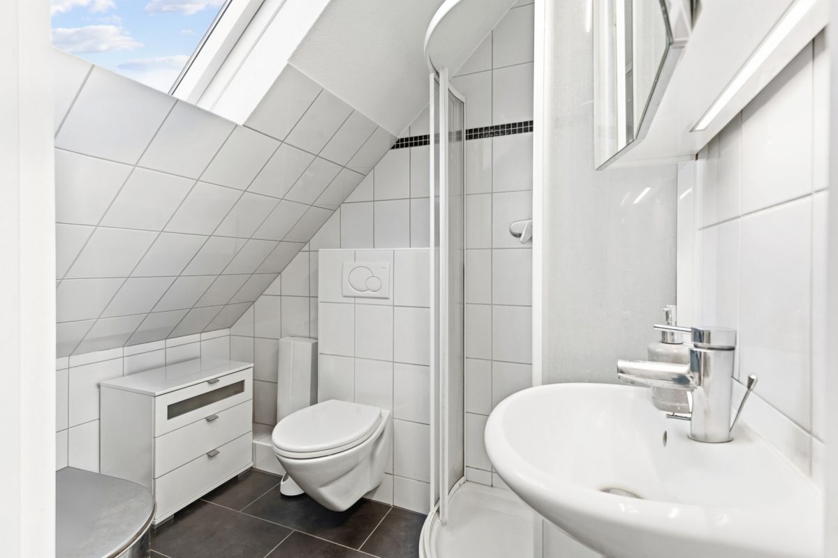 Immobilienangebot - Hamburg / Bramfeld - Alle - Charmanter Altbau trifft moderne Effizienz - vollvermietetes Renditeobjekt mit 5 Wohneinheiten