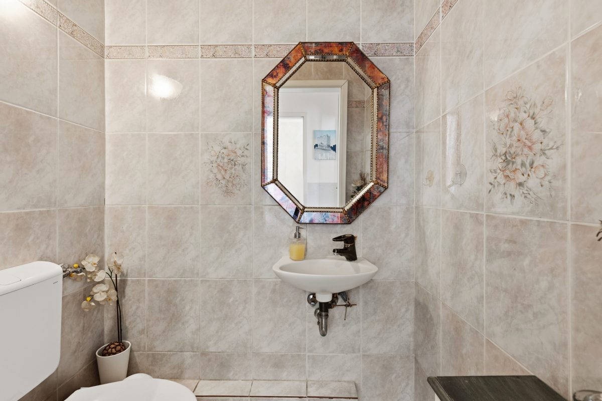 Immobilienangebot - Hamburg / Bramfeld - Alle - Charmanter Altbau trifft moderne Effizienz - vollvermietetes Renditeobjekt mit 5 Wohneinheiten