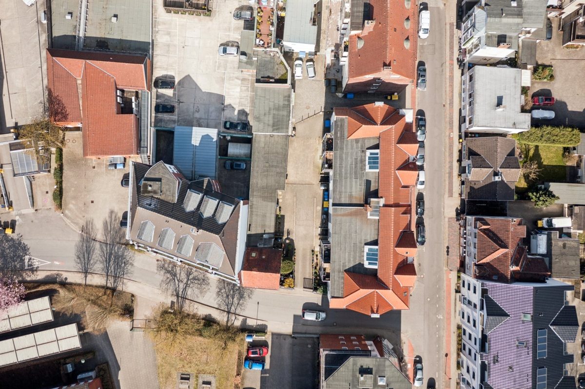 Immobilienangebot - Pinneberg - Alle - Vollvermietetes Anlageobjekt mit Wertsteigerungspotenzial in zentraler Lage von Pinneberg