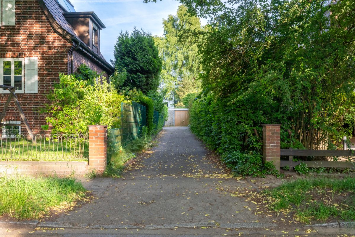 Immobilienangebot - Hamburg / Farmsen-Berne - Alle - Hamburg-Farmsen: Grundstück für ein Einfamilienhaus – positiver Bauvorbescheid liegt vor