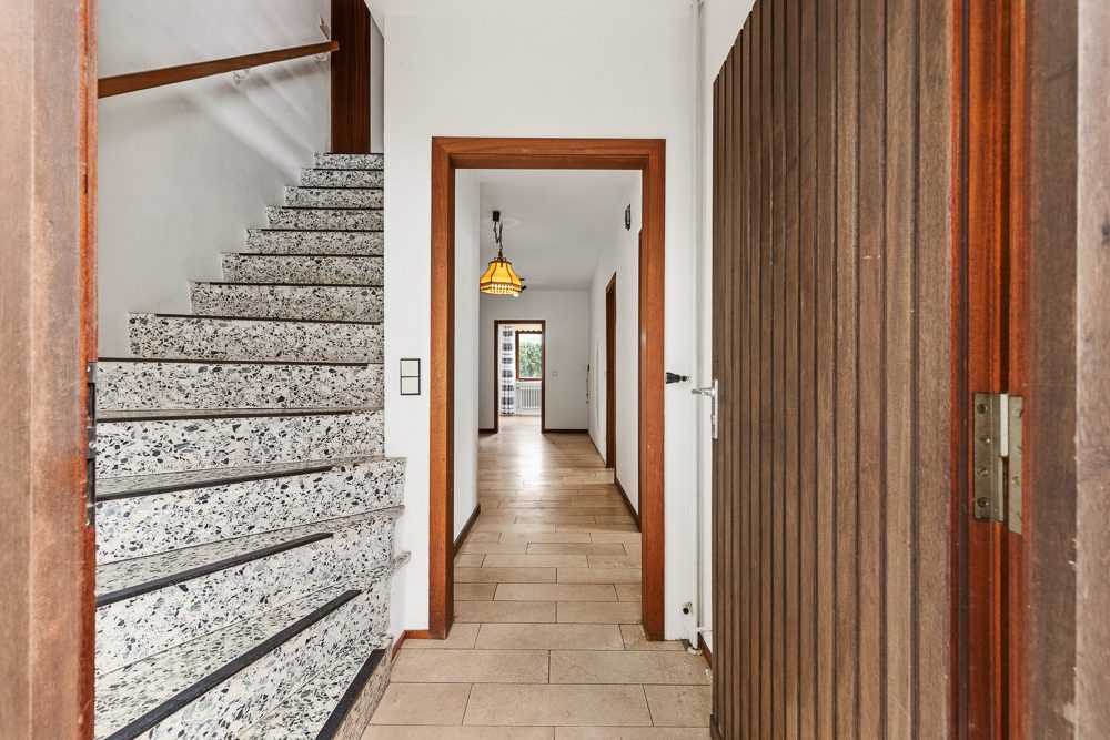 Immobilienangebot - Hamburg / Tonndorf - Alle - Ideal für große Familien oder Mehrgenerationen: Einfamilienhaus mit 271 m² Wohnfläche