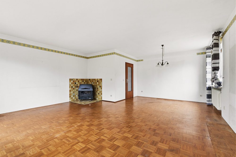 Immobilienangebot - Hamburg / Tonndorf - Alle - Ideal für große Familien oder Mehrgenerationen: Einfamilienhaus mit 271 m² Wohnfläche