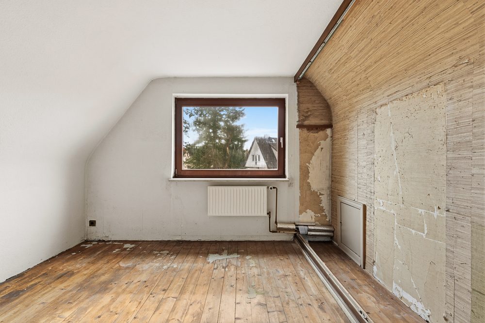 Immobilienangebot - Hamburg / Tonndorf - Alle - Ideal für große Familien oder Mehrgenerationen: Einfamilienhaus mit 271 m² Wohnfläche