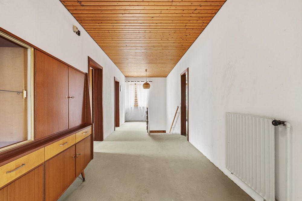 Immobilienangebot - Hamburg / Tonndorf - Alle - Ideal für große Familien oder Mehrgenerationen: Einfamilienhaus mit 271 m² Wohnfläche