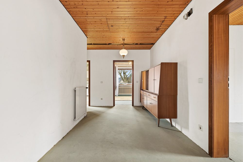 Immobilienangebot - Hamburg / Tonndorf - Alle - Ideal für große Familien oder Mehrgenerationen: Einfamilienhaus mit 271 m² Wohnfläche
