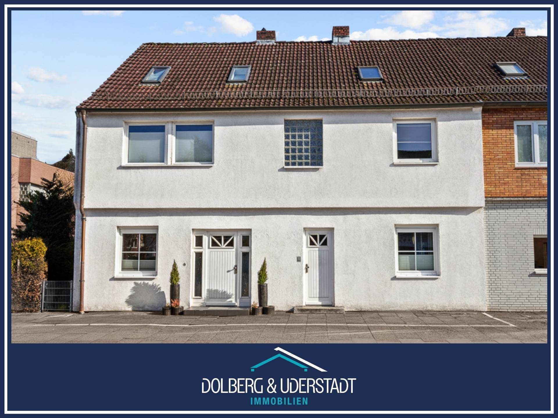 Immobilienangebot - Hamburg / Bramfeld - Alle - Charmanter Altbau trifft moderne Effizienz - vollvermietetes Renditeobjekt mit 5 Wohneinheiten