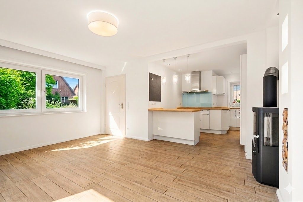 Immobilienangebot - Hamburg / Billstedt - Alle - Die perfekte Wohnungs-Alternative: Modernisiertes Eigenheim mit Gästehaus Garage und großem Garten