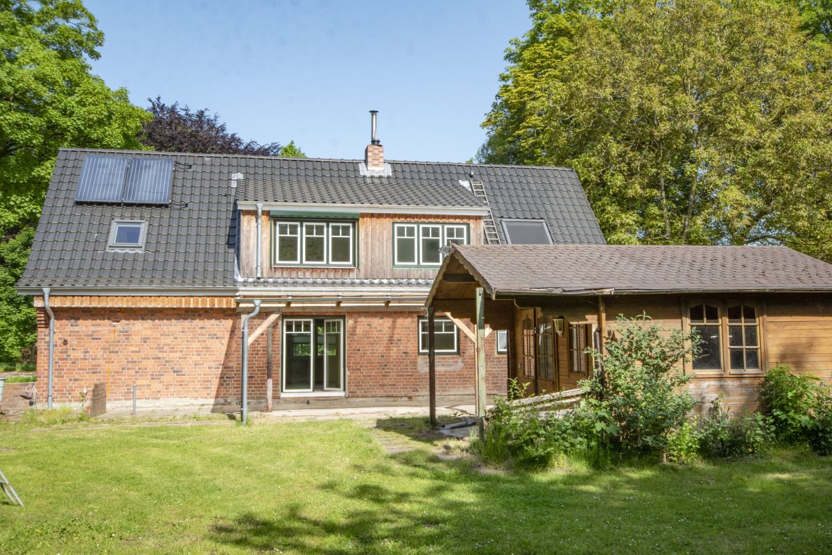Immobilienangebot - Sankt Michaelisdonn - Alle - Modernisiertes Einfamilienhaus mit Halle 
in St. Michaelisdonn