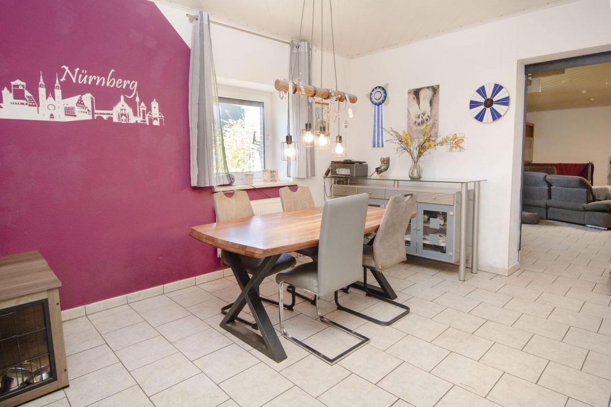 Immobilienangebot - Reher - Alle - Zwei verbundene Häuser mit Wohn- und Gewerbemöglichkeiten