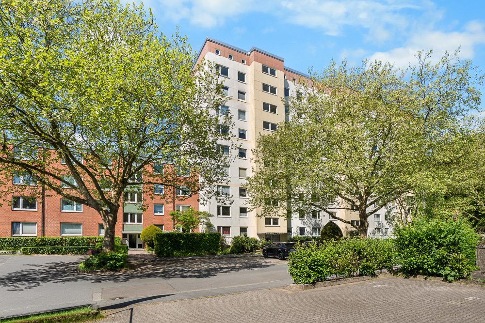 Immobilienangebot - Hamburg / Meiendorf - Alle - Mehr Raum für Ihre Familie - helle 4-Zimmer-Wohnung mit West-Balkon, Aufzug und Außenstellplatz