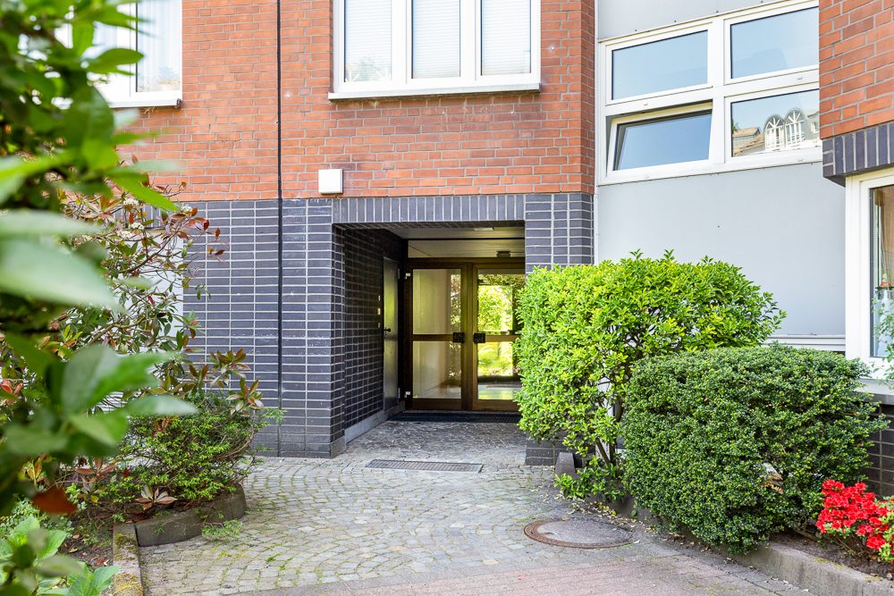 Immobilienangebot - Hamburg / Bergedorf - Alle - Großzügige 3-Zimmer-Wohnung mit Südbalkon, Tiefgarage & Aufzug in grüner Wohnlage