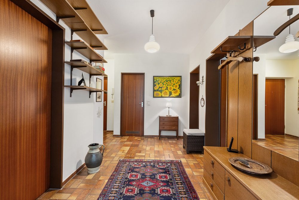 Immobilienangebot - Hamburg / Rahlstedt - Alle - Helle 4-Zimmer-Wohnung mit Parkblick, Aufzug und Tiefgaragenstellplatz in Alt-Rahlstedt