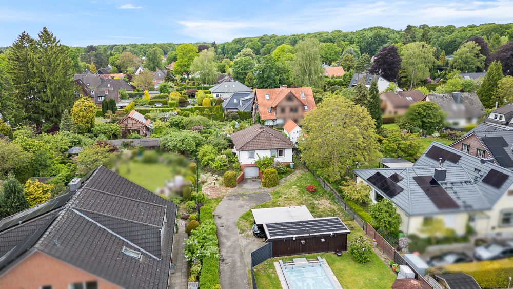 Immobilienangebot - Hamburg / Meiendorf - Alle - TOP-Lage: Rückwärtiges Pfeifenstielgrundstück für Neubau eines Einzel- oder Doppelhauses