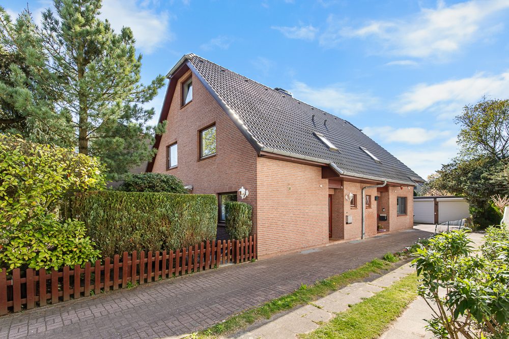 Immobilienangebot - Hamburg / Rahlstedt - Alle - Gepflegte Doppelhaushälfte mit separatem Garten & Garage in beliebter Anliegerstraße von Rahlstedt