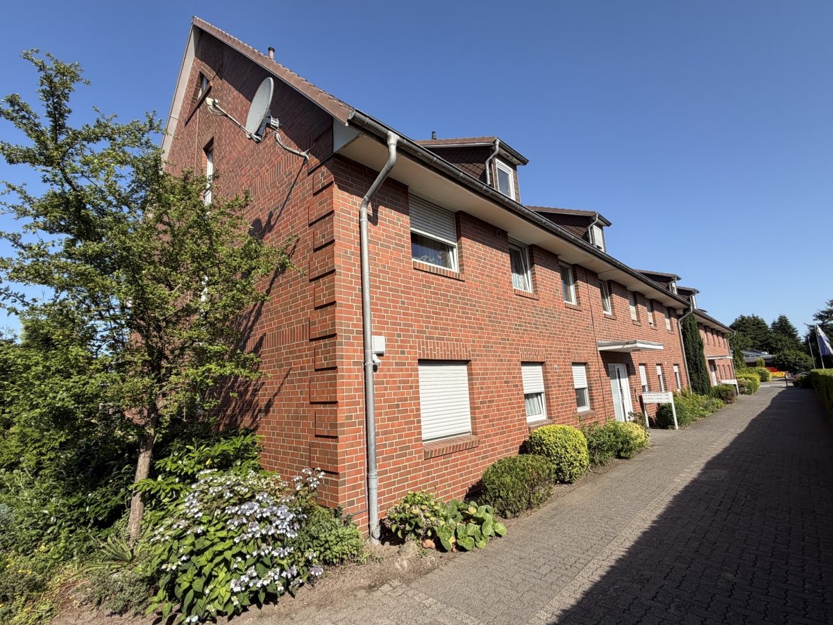 Immobilienangebot - Schenefeld - Alle - Zwei Zimmer Wohnung in kleiner Wohnanlage
im Herzen von Schenefeld bei Itzehoe