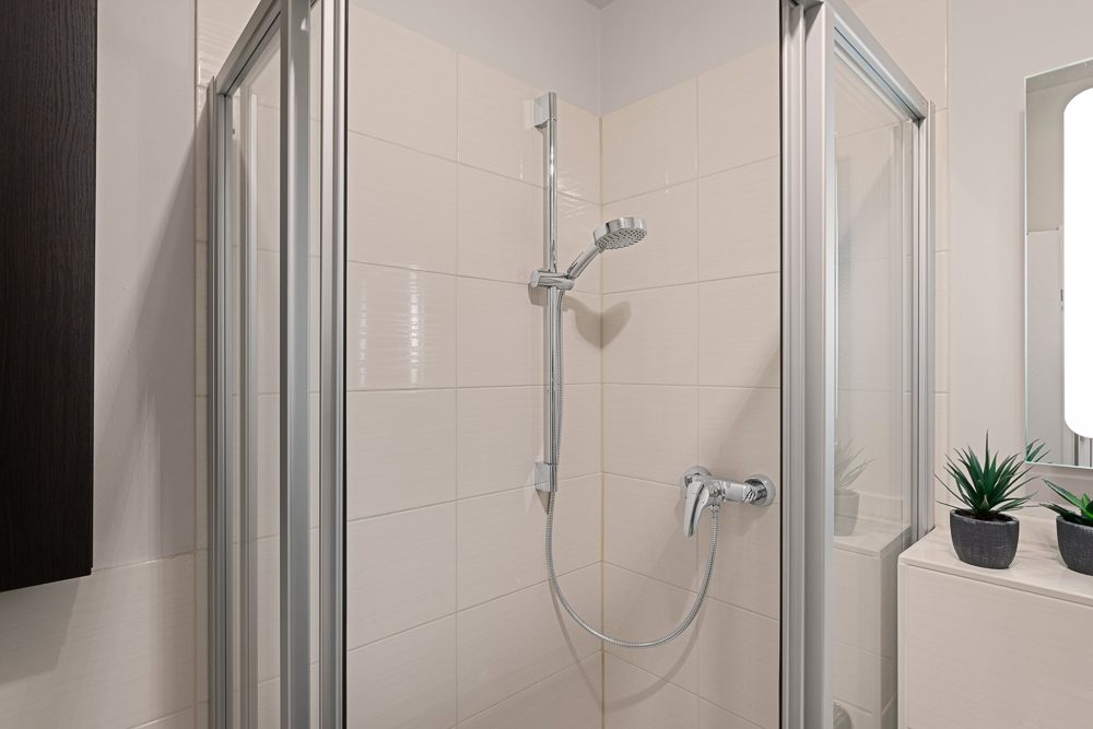 Immobilienangebot - Hamburg / Rahlstedt - Alle - TOP-1-Zimmer-Wohnung im Hochparterre, komplett möbliert und sofort bezugsfertig oder vermietbar