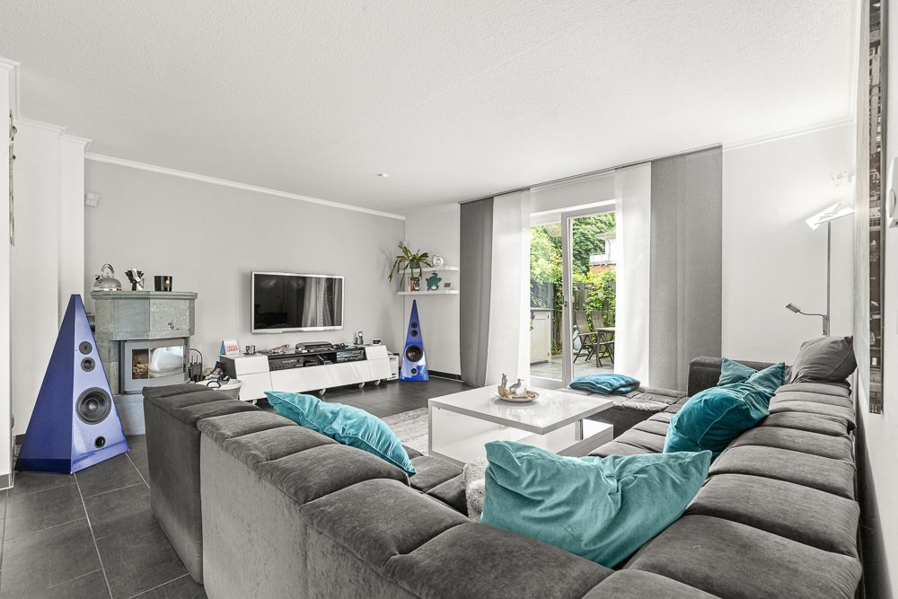Immobilienangebot - Hamburg / Rahlstedt - Alle - Gepflegtes Reihenendhaus mit Carport in beliebter und ruhiger Lage direkt am Rahlstedter Hegenwald