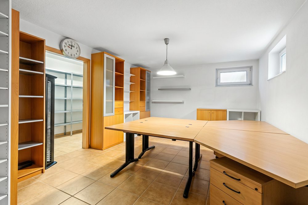Immobilienangebot - Hamburg / Rahlstedt - Alle - Gepflegtes Reihenendhaus mit Carport in beliebter und ruhiger Lage direkt am Rahlstedter Hegenwald