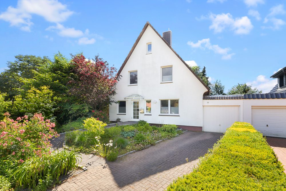 Immobilienangebot - Hamburg / Billstedt - Alle - Einfamilienhaus: 6 Zimmer mit beheiztem Wintergarten in verkehrsgünstiger Lage