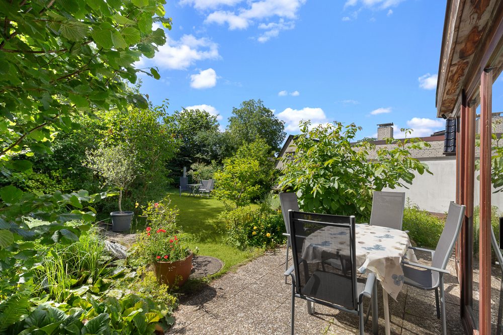 Immobilienangebot - Hamburg / Billstedt - Alle - Einfamilienhaus: 6 Zimmer mit beheiztem Wintergarten in verkehrsgünstiger Lage
