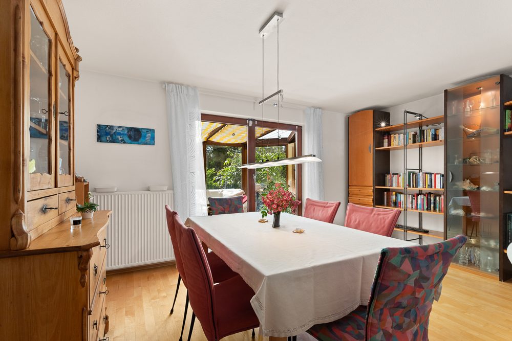 Immobilienangebot - Hamburg / Billstedt - Alle - Einfamilienhaus: 6 Zimmer mit beheiztem Wintergarten in verkehrsgünstiger Lage