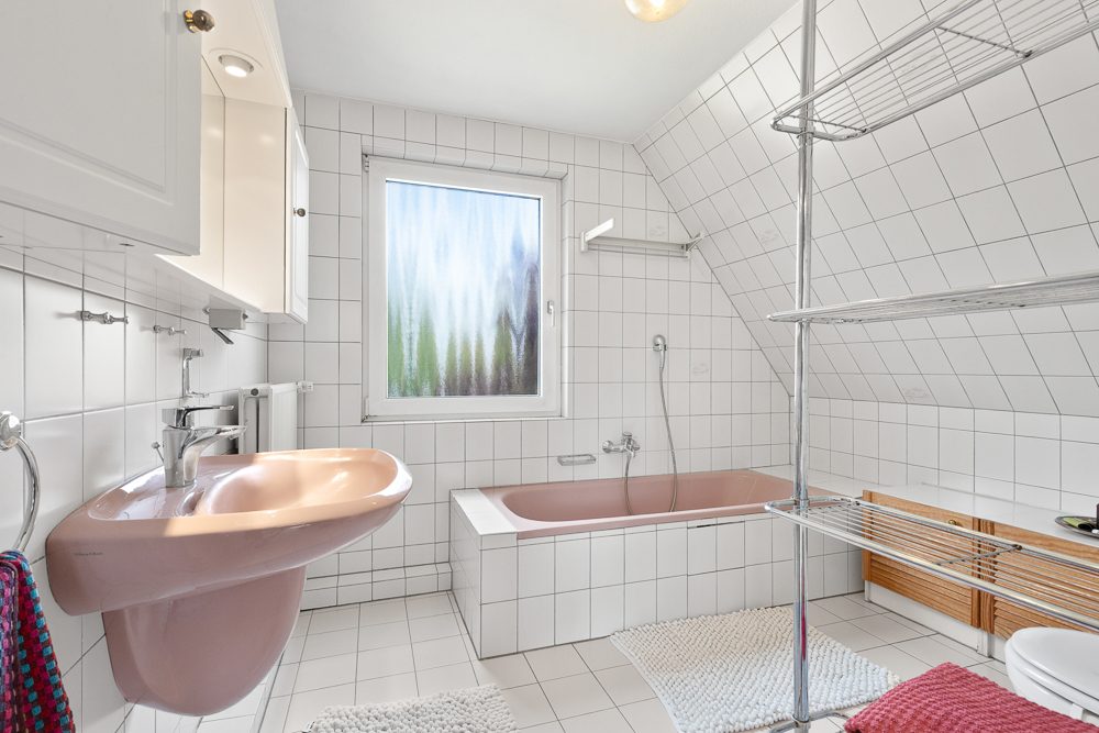Immobilienangebot - Hamburg / Billstedt - Alle - Einfamilienhaus: 6 Zimmer mit beheiztem Wintergarten in verkehrsgünstiger Lage