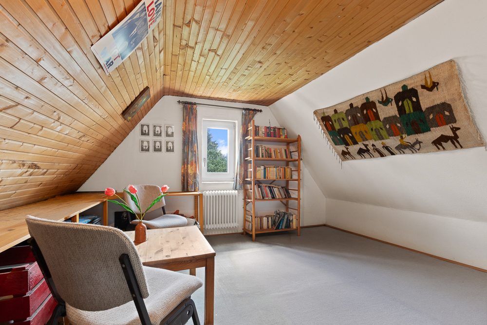 Immobilienangebot - Hamburg / Billstedt - Alle - Einfamilienhaus: 6 Zimmer mit beheiztem Wintergarten in verkehrsgünstiger Lage