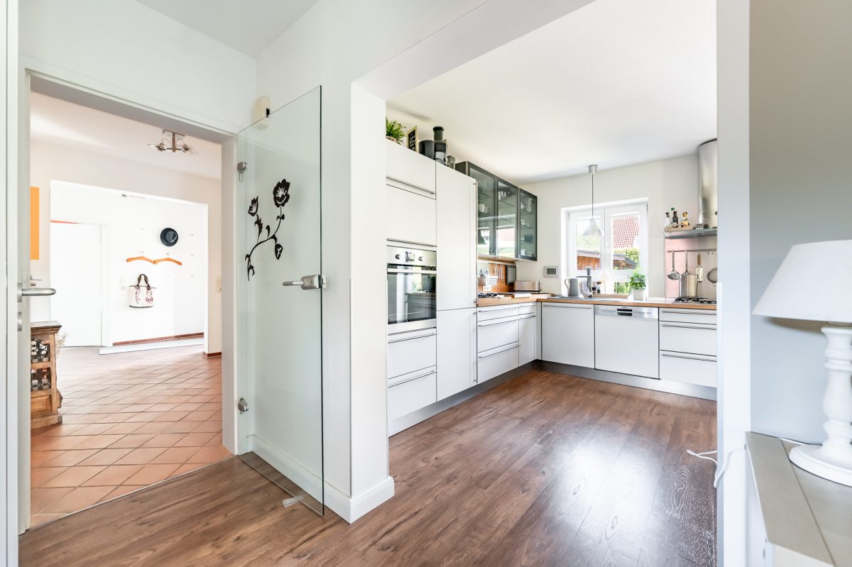 Immobilienangebot - Lübeck - Alle - Familienglück: Traumhaftes Einfamilienhaus mit herrlichem Garten und erstklassiger Ausstattung