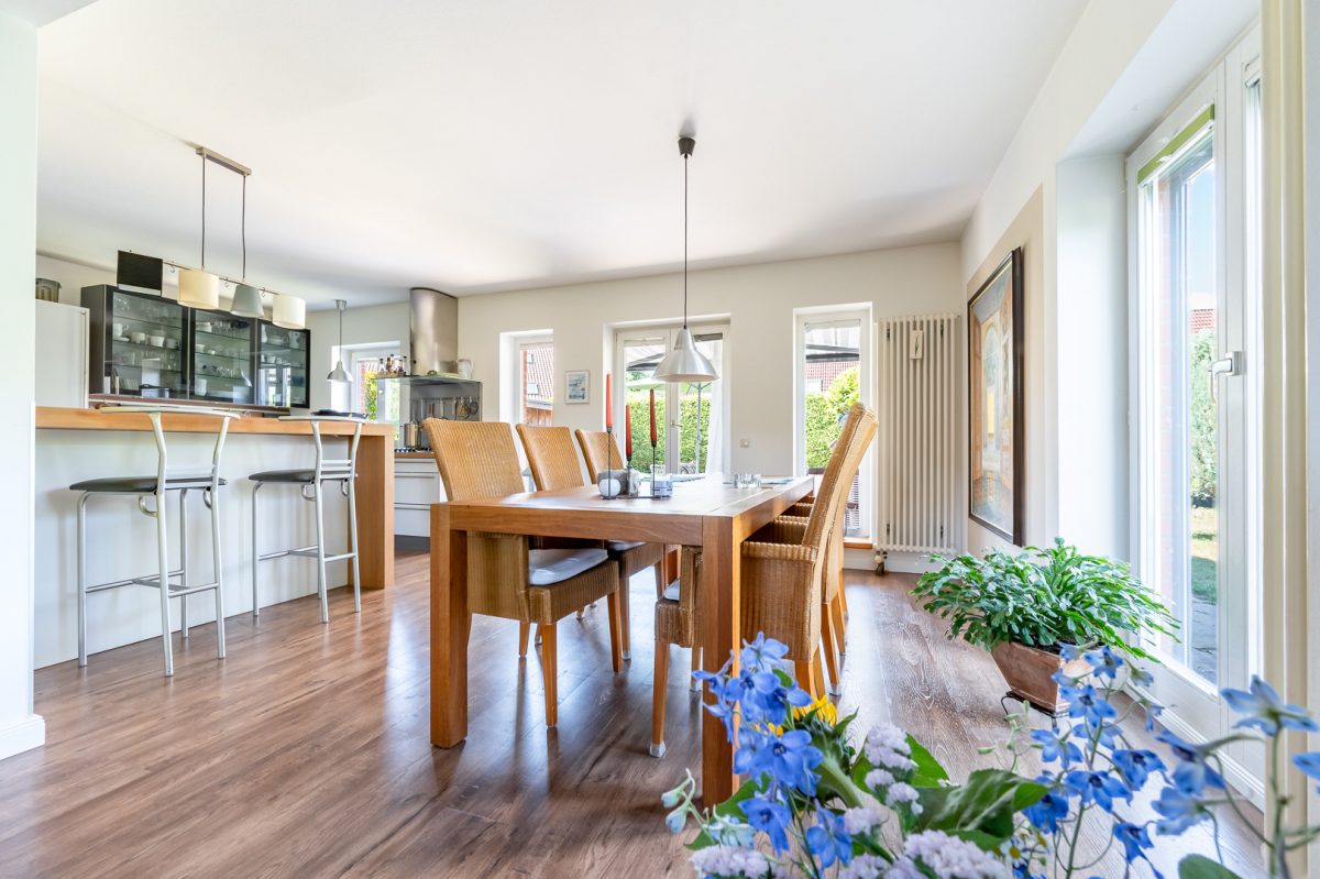 Immobilienangebot - Lübeck - Alle - Familienglück: Traumhaftes Einfamilienhaus mit herrlichem Garten und erstklassiger Ausstattung
